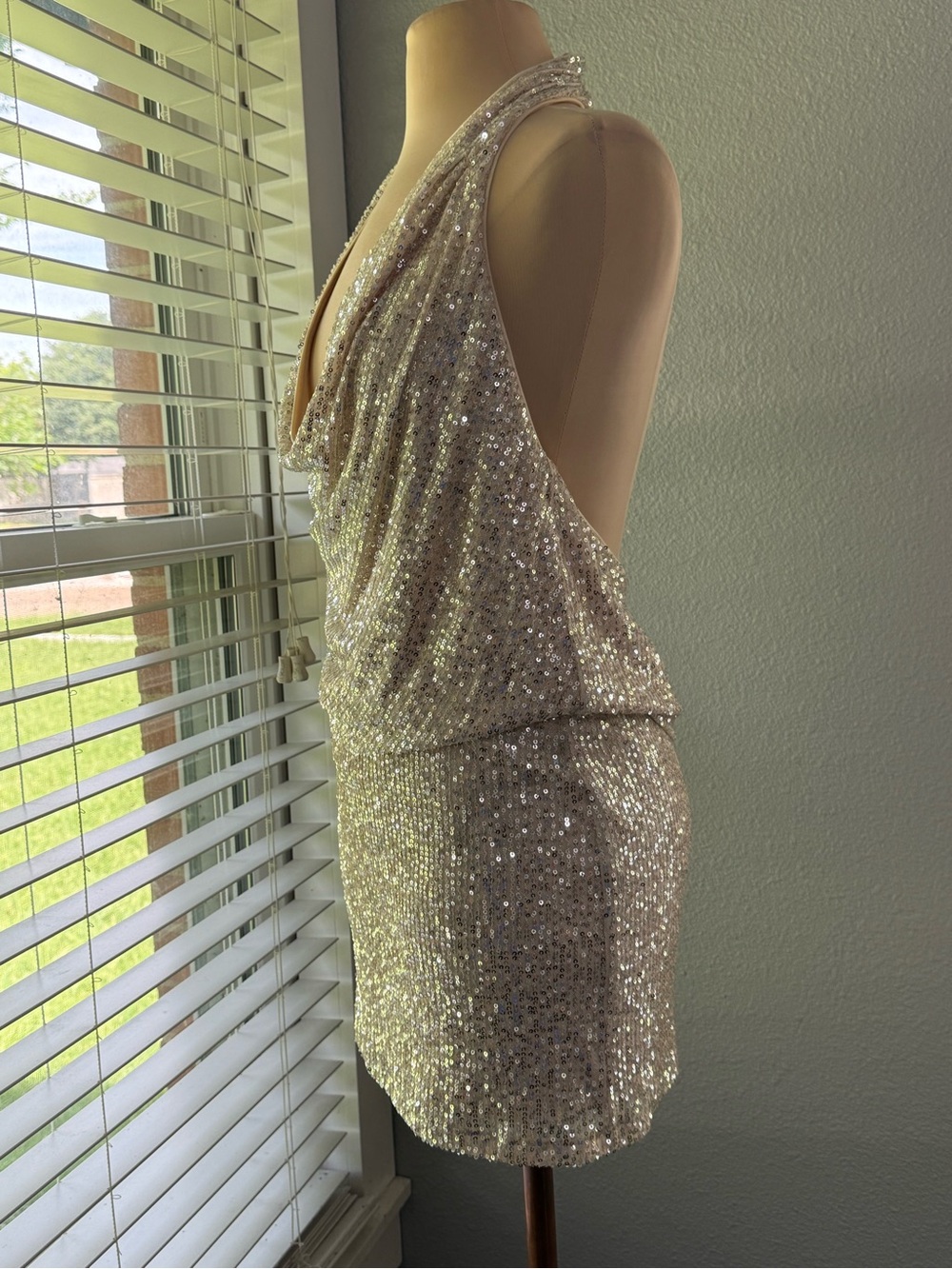 Lovers + friends Lyon Halter Sequin Dress Size Small - Picture 3 of 7